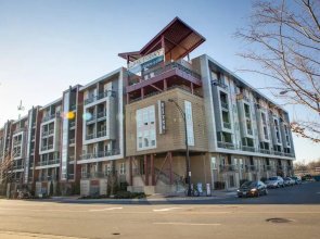 Stunning 1BR Apt In Uptown Near Ballpark