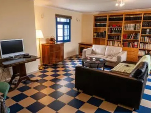 Theo's house in Chora!