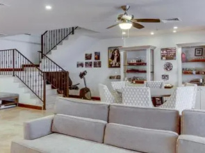 Luxury Oceanfront Penthouse at Crocs