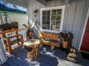 Lazy Moose N Bear 1596 3 Br home by RedAwning