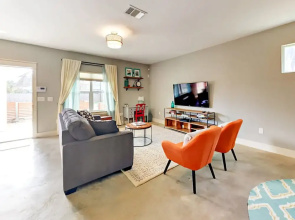 Eastside Escape - 4 Br Home