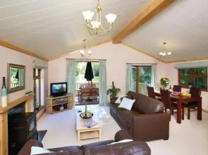 Upton Lakes & Lodges