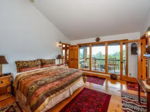 Agali Ridge - 2 Br home by RedAwning