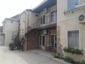 Uyutny Guest House