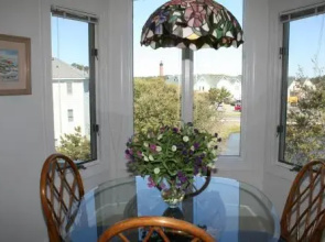 Ship's Chandler - 5 Br Home