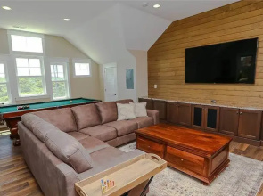 Cape Seaside - 7 Br Home