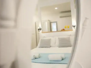 Split Old Town Suites