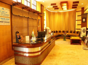 OYO Premium Mysore Nazarbad Road 2