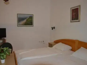Tisza-Kert Apartmanok