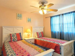 332 at Surf Song Resort by RedAwning