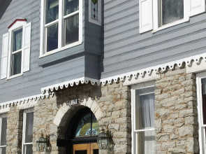 The Alma House Inn