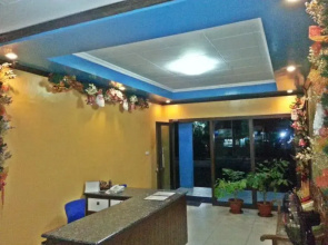 Blue Harbor Inn