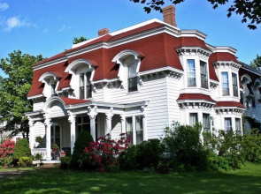 Apothic Inn