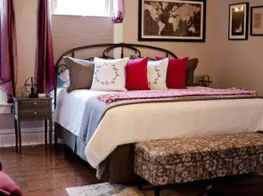 Hart House Bed & Breakfast