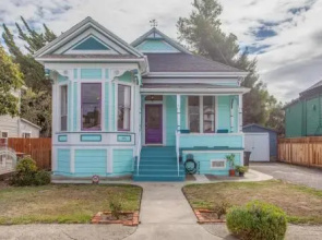 Victorian Charmer in the Heart of the Bay