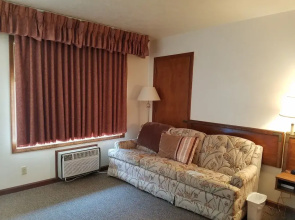 Diplomat Motel