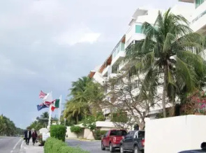 Cancun Beach Aparthotel Brisas