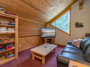 11454 Chalet Rd Home by RedAwning