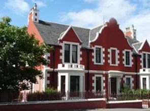 Jardine Apartment @ Cairn Dhu House