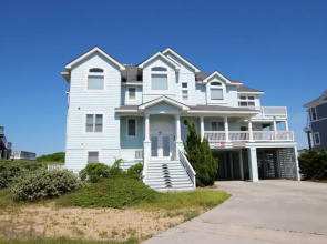 Stars & Stripes - 7 Br Home