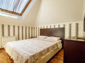 Guest House on Kabardinskoy 1