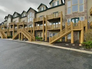 Moose Hollow Condo #209 at Wolf Creek Resort Near Powder Mountain, Snowbasin, Nordic Valley And Pineview in Eden Utah