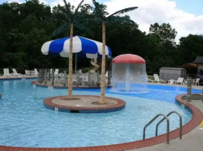 Scotrun Camping Resort Deluxe Park Model 5