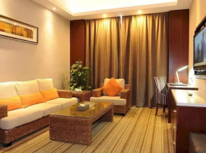 Yannian Tietong Hotel (Hehua Road Metro Station)