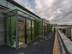 Yan Art Hotel