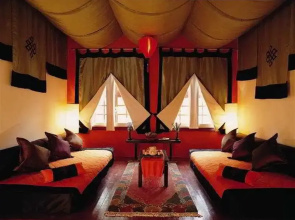 Gyalthang Dzong Hotel