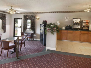 Super 8 Motel - Lumberton