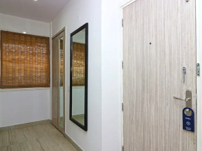 OYO 19389 SilverKey Rajouri Garden