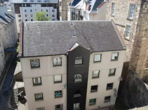 Anne House
