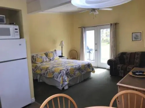 Oasis Nudist Resort