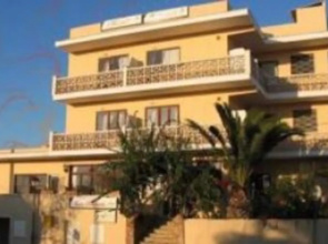 Hostal Cala Llombards