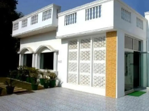 Hotel Dolphinn Agra
