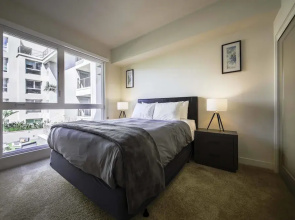 Hollywood Apartments by Barsala