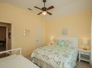 A Summer Breeze at Canyon Lake-3 Br Home