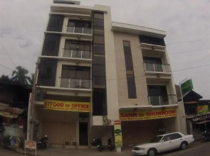 GraceHill EconoSuites Hotel
