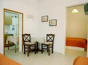 Anna Rooms
