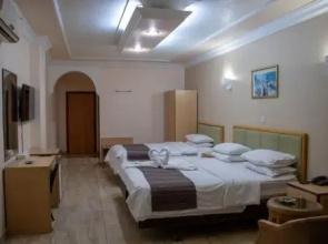 Shweiki Hotel