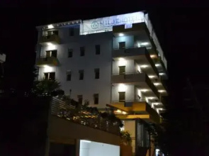 6 Milje Hotel