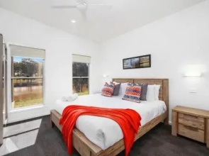 Ironbark Villa 2
