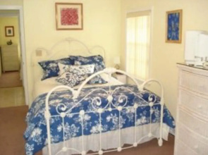 Blue Moon Cottage