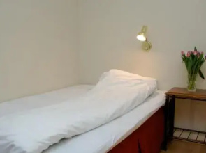 Aukra Hotel