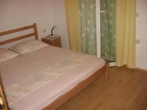 Apartments Šarić