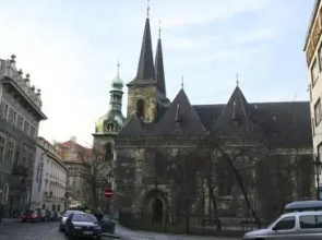 City Center Apartment For 7 People Walking Distance To Old Town By Easybnb