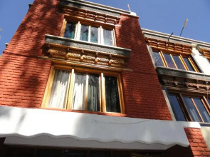 Hotel Nirvana Palace