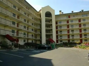 Gatlinburg Chateau Condo #302 by RedAwning