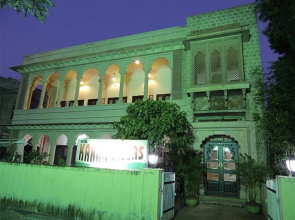 Hotel Karan Villas